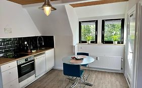 Idyllisches Zentrales Appartment - 24 H Check Inn